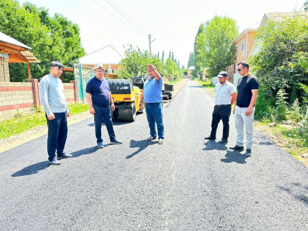 Көк-Жар айыл аймагынын Борбаш айылына 1900 метр аралыкка ал эми Жийде айылына 1500 метр аралыкка Кыргыз Республикасынын Жогорку Кеңешинин депутаты Рысбаев Равшанбек Рысбаевичтин демилгеси менен Транспорт жана коммуникациялар министрлиги тарабынан асфальт 